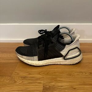 Adidas UltraBoost 19 Oreo Woman’s Size 9.5- Pre-owned and No Box